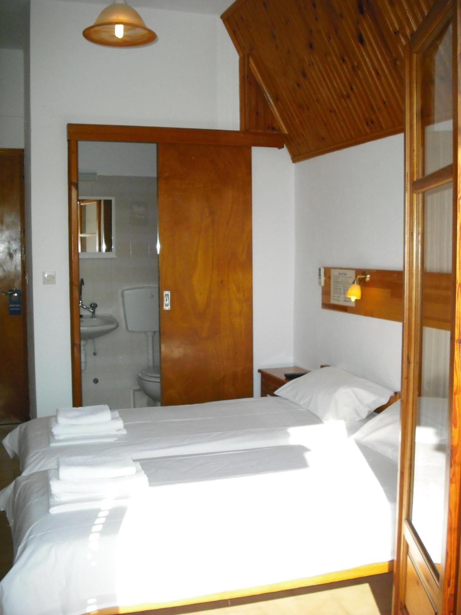 Anastasis Rental Rooms Skiathos-stad Buitenkant foto